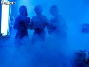 HUBLK-008 Strong Aphrodisiac Gas Splash Estrus Space ~ Three cute big-breasted stepsisters who suddenly appeared are locked in a room filled with aphrodisiac gas and intensely estrus ~