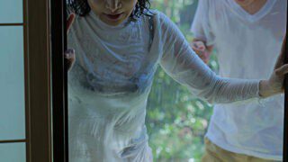 ROE-222 Mother’s wet and transparent body. Just the two of us under the same roof… A night of torrential rain. Mother and son wet incest Reiko Seo