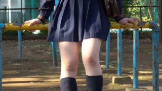 PKPL-041 18-year-old E-cup super wet plump masochist girl Yuyu Esumi