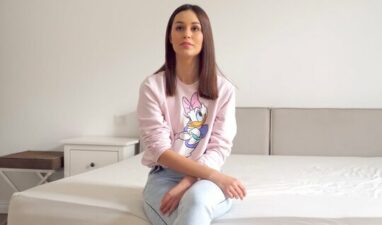 A skinny girl in tights came to fuck at the casting