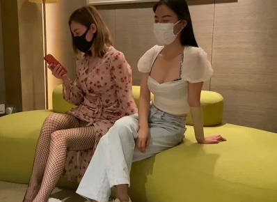 Dating two super sexy ladies to play threesome – gentle beast