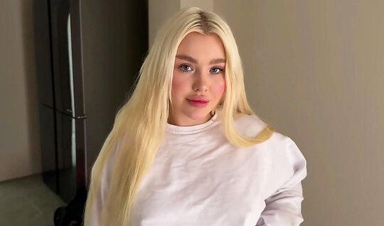 Blonde In Leggings Do Not Mind Trying Hot Sex