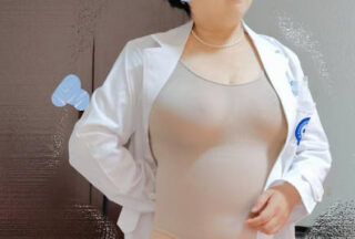 The fat female doctor’s 52-year-old aunt was like a little pig and I fucked her until she climaxed and screamed