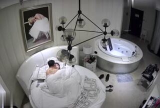 Hotel xxxera – Red Skirt Rich Girl And Her Kept Boy Check In And Fuck Her Pussy With The Flashlight On Her Phone