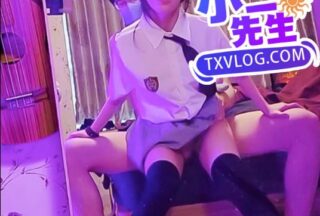 JK small pussy cumshot in front of mirror