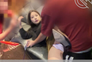 I xxxd my drunken aunt in KTV and took her back to the apartment to fuck her until dawn.