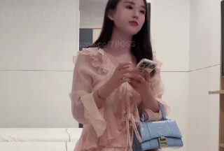 I met up with an incredibly sweet and beautiful girl today—she’s gentle, charming, and alluring—7BOSS