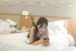 Li Xunhuan, the Third Scholar, November 19 – Hot Dance Show in Black Stockings