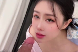 Kimono-clad Housewife – Xi Mengyao