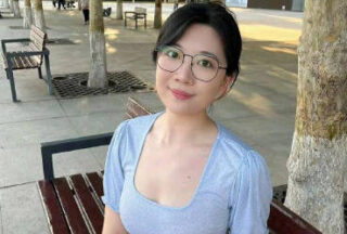 What’s it like to have an older sister who’s a manager at Ping An Puhui, and she’s seducing me in a miniskirt?