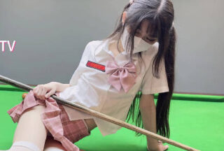 Trained by a billiards assistant coach with contrasting beautiful feet – Jingzhu TV
