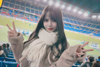 Monster 2 and a Japanese-Thai girl went to watch an AFC Champions League football match.